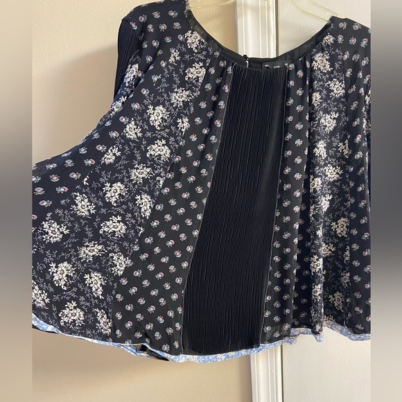 Club Monaco Ravella blouse silk black pop over floral Large - Picture 5 of 8